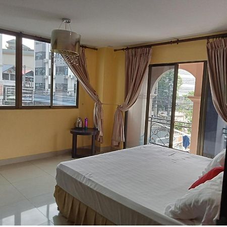 Lucky Inn Suites Pattaya Eksteriør billede